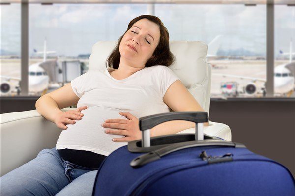 ביטוח טיסה בהיריון